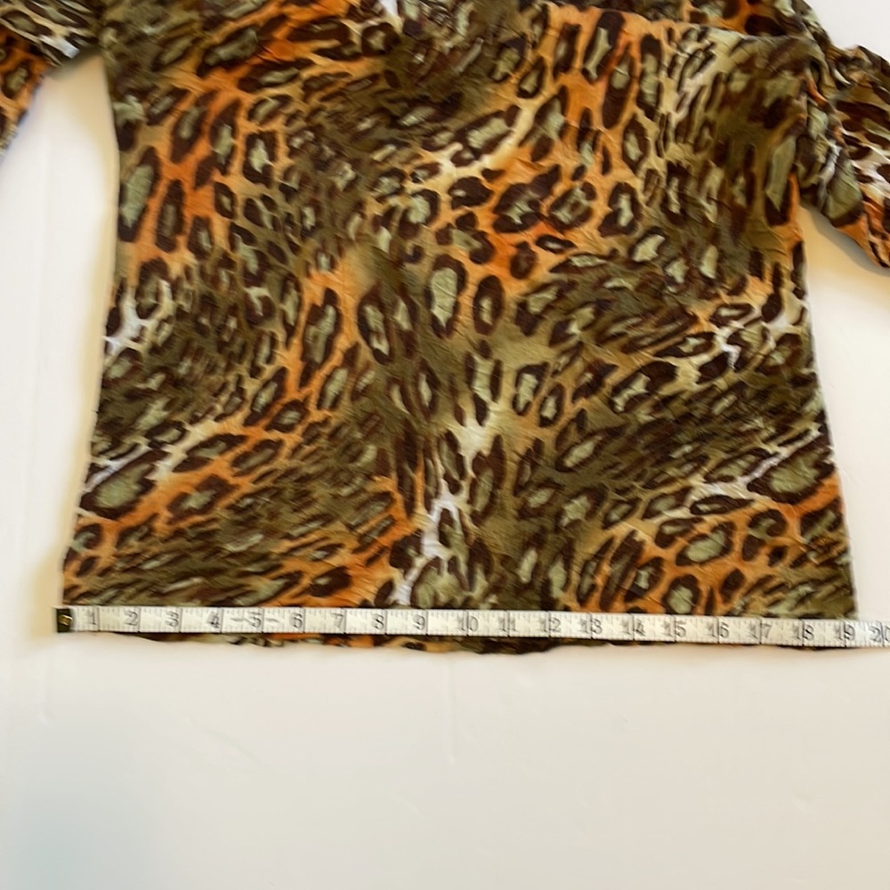 David Cline Women’s 3/4 Sleeve, V-Neck, Animal Print Top. Made in USA. - Picture 8 of 8